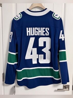 BNWT Authentic Fanatics Vancouver Canucks Quinn Hughes Orca Jersey Size Small